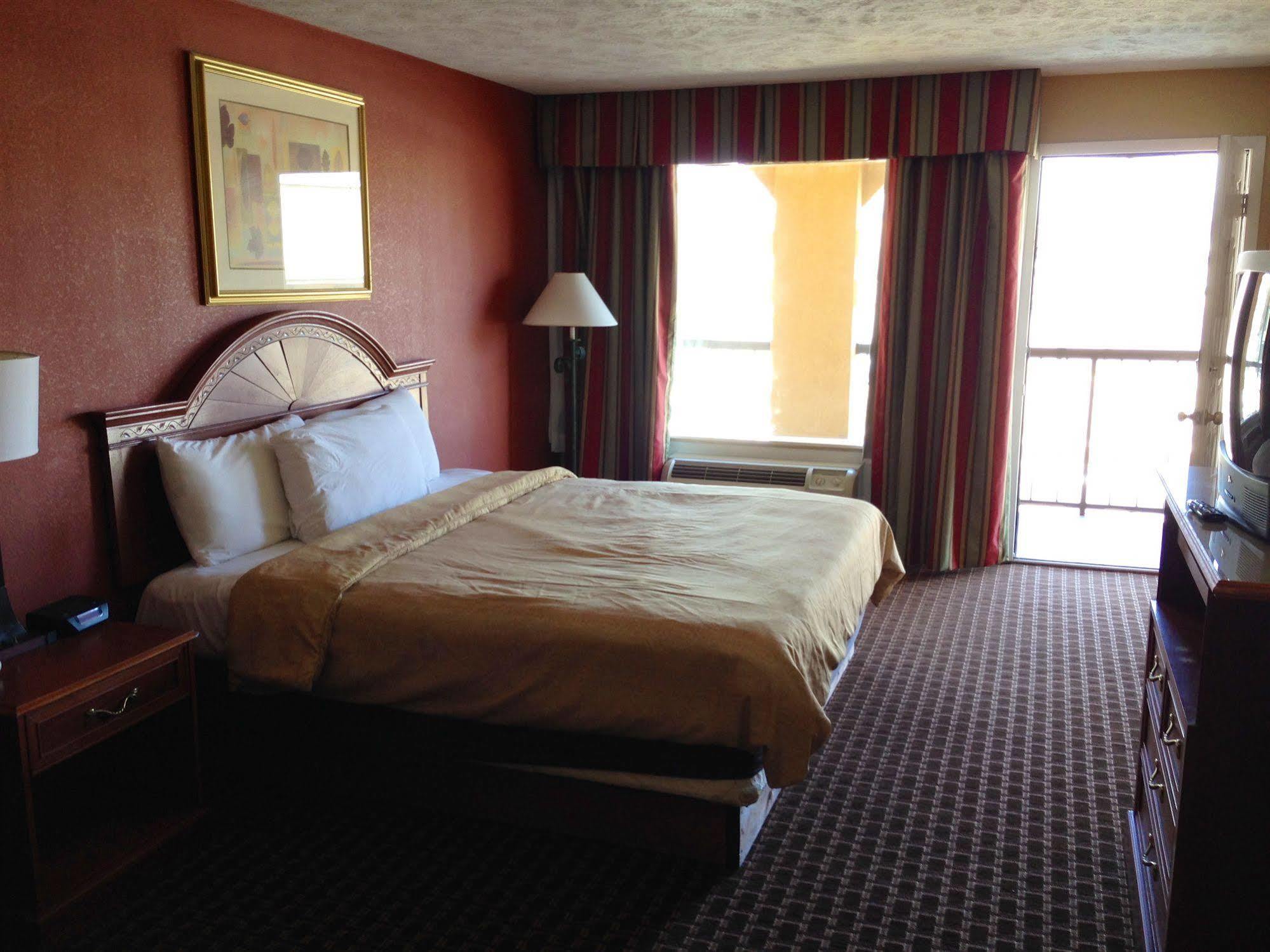 Econo Lodge Sevierville-Pigeon Forge On The River Exteriér fotografie